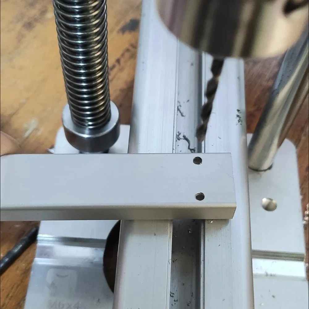 高精度ドリル用垂直ドリルスタンド - アルミニウムプロファイ - Drill Press のレビューと価格